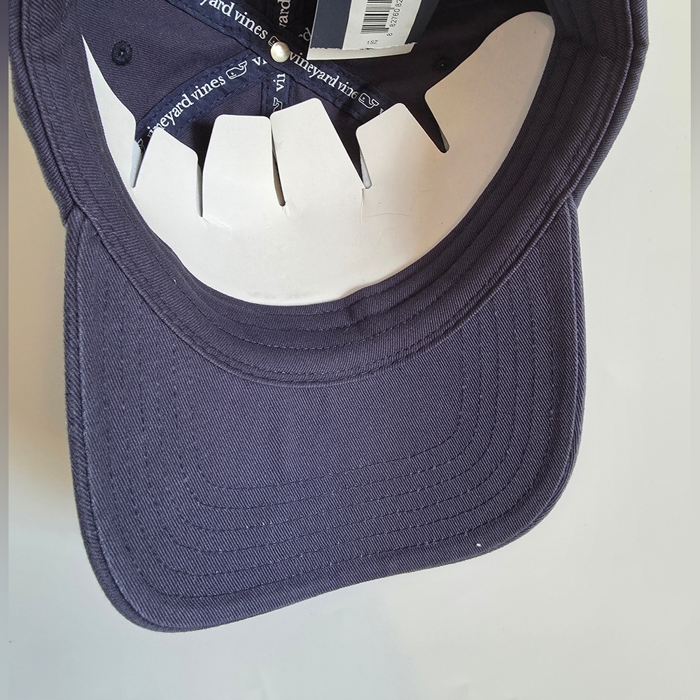 NWT Vinyard Vines Pink Whale Logo Baseball Hat in Vineyard Navy Women's - Picture 7 of 8
